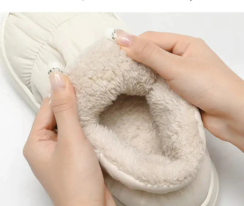 LuxeDouce - Unisex Cozy Thick Plush Slippers